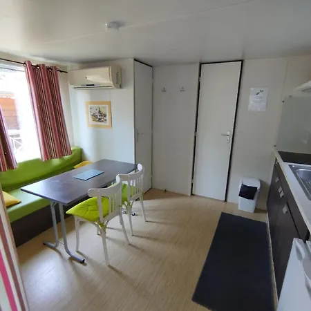 De Charente Кемпинг Bourg-Charente