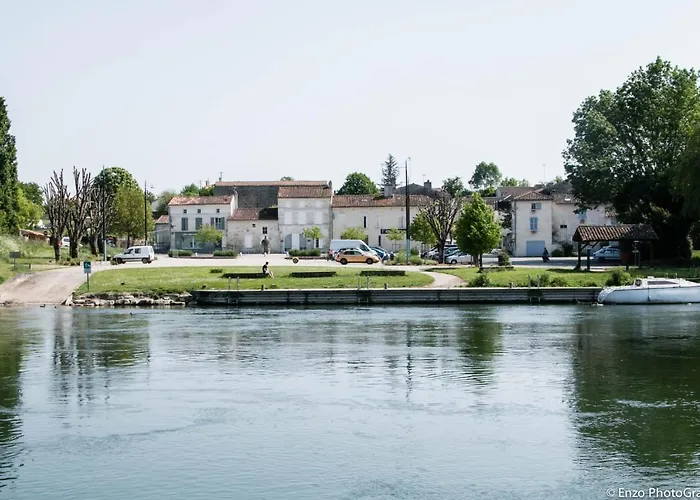 De Charente Κάμπινγκ Bourg-Charente